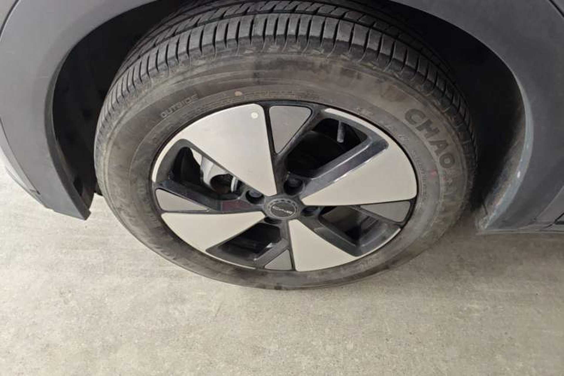 Used BYD Dolphin 2023 420 km Free Version Left Front Wheel Hub