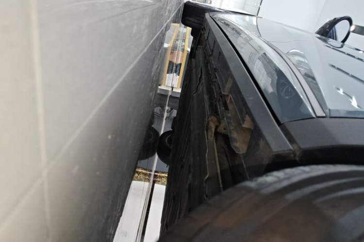 Used BYD Dolphin 2023 420 km Fashion Edition Left Side Sill