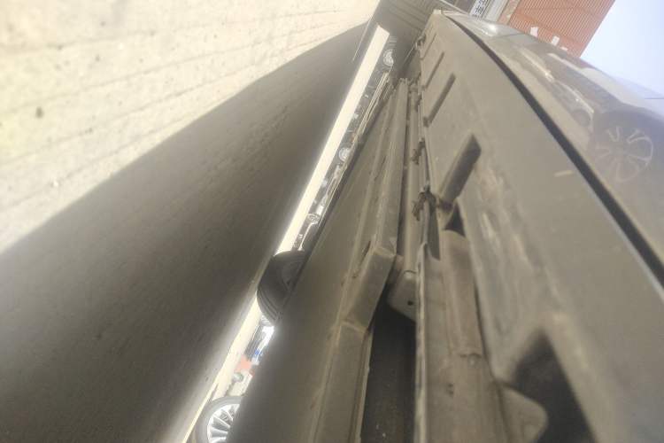 Used BYD Dolphin 2023 420 km Fashion Edition Left Side Sill