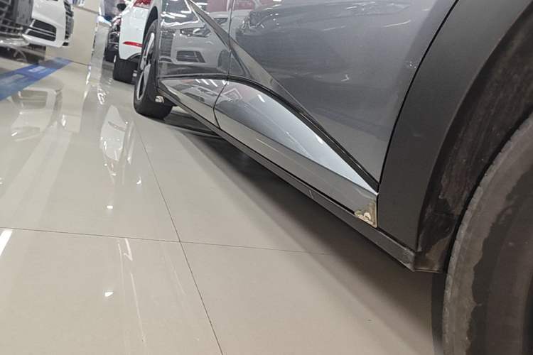 Used BYD Dolphin 2023 420 km Fashion Edition Left Side Sill
