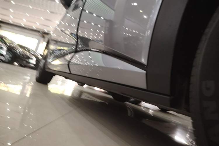 Used BYD Dolphin 2023 420 km Fashion Edition Left Side Sill