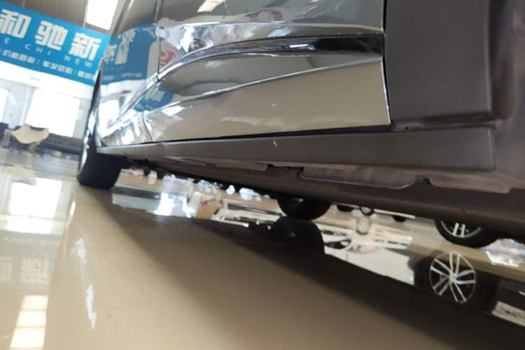 Used BYD Dolphin 2023 420 km Fashion Edition Left Side Sill