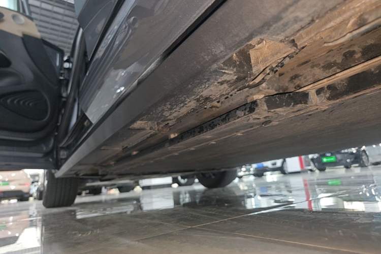 Used BYD Dolphin 2023 420 km Fashion Edition Left Side Sill