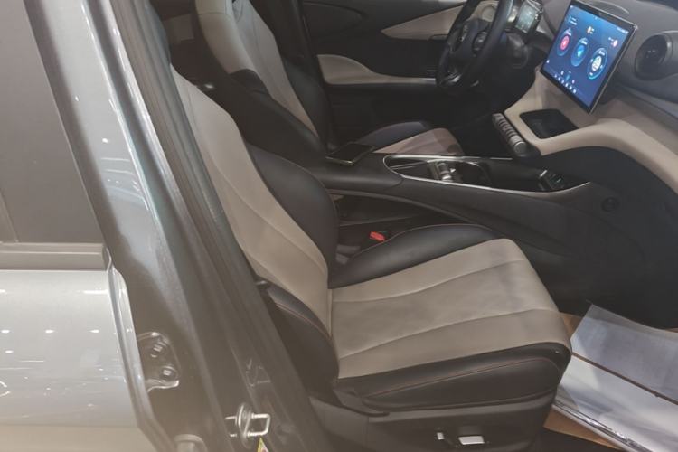 Used BYD Dolphin 2023 420 km Fashion Edition Right Front Seat