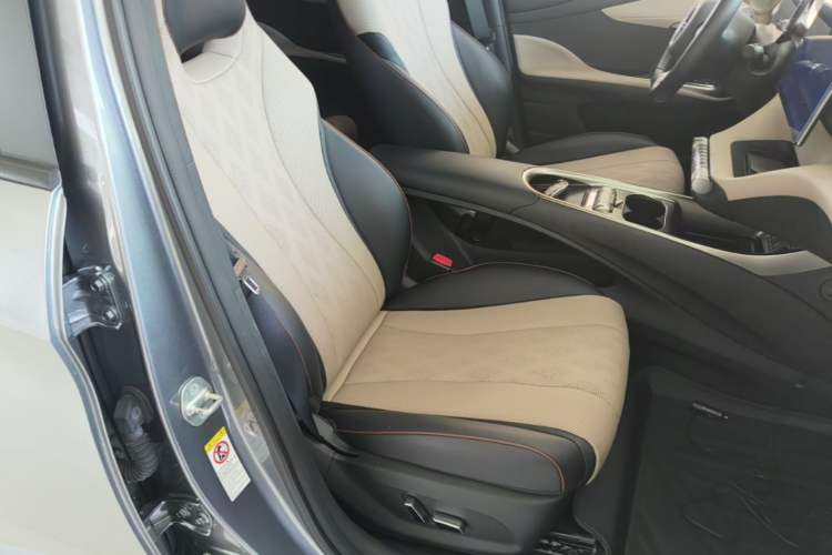 Used BYD Dolphin 2023 420 km Fashion Edition Right Front Seat
