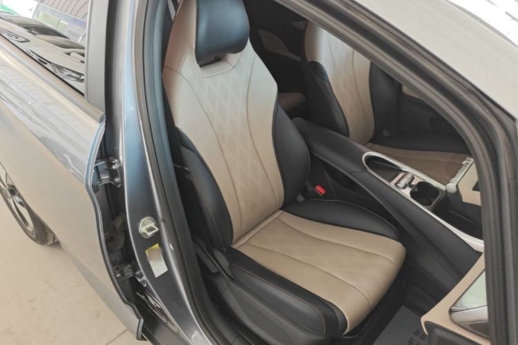 Used BYD Dolphin 2023 420 km Free Version Right Front Seat