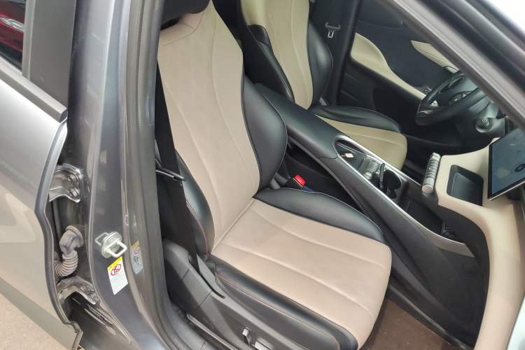 Used BYD Dolphin 2023 420 km Fashion Edition Right Front Seat