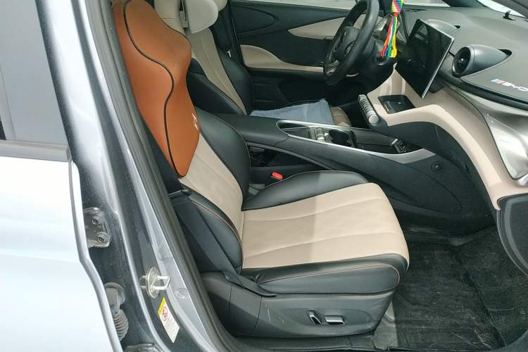Used BYD Dolphin 2023 420 km Fashion Edition Right Front Seat