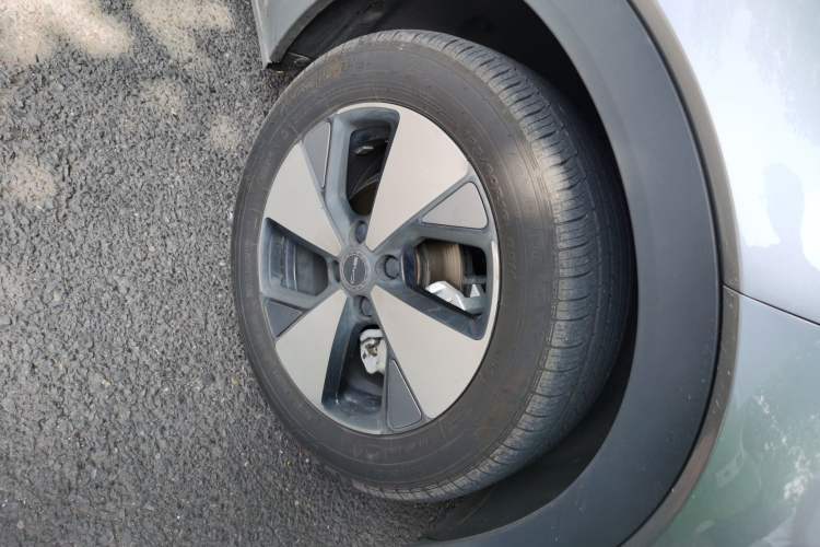 Used BYD Dolphin 2023 420 km Free Version Right Front Wheel Hub
