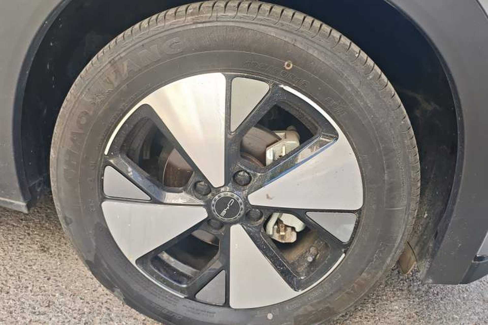 Used BYD Dolphin 2023 420 km Free Version Right Front Wheel Hub