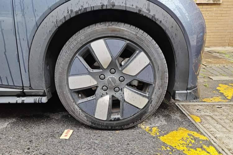 Used BYD Dolphin 2023 401km Knight Edition Right Front Wheel Hub