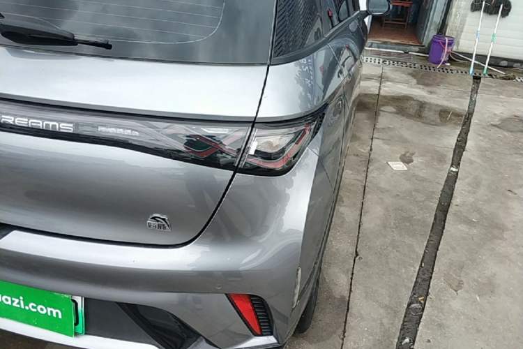 Used BYD Dolphin 2023 420 km Fashion Edition Right Rear Taillight