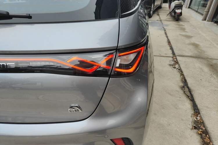 Used BYD Dolphin 2023 420 km Fashion Edition Right Rear Taillight