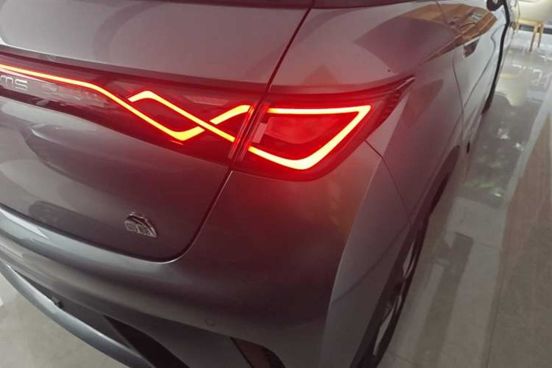 Used BYD Dolphin 2023 420 km Fashion Edition Right Rear Taillight