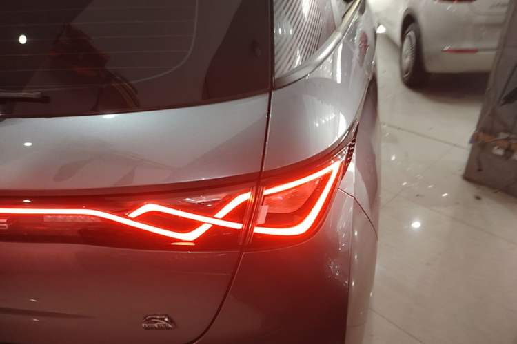Used BYD Dolphin 2023 420 km Fashion Edition Right Rear Taillight