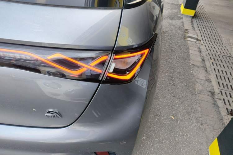Used BYD Dolphin 2023 420 km Fashion Edition Right Rear Taillight