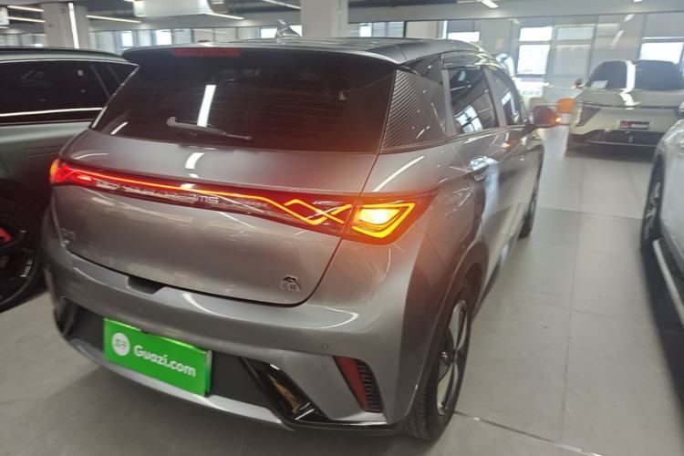 Used BYD Dolphin 2023 420 km Fashion Edition Right Rear Taillight