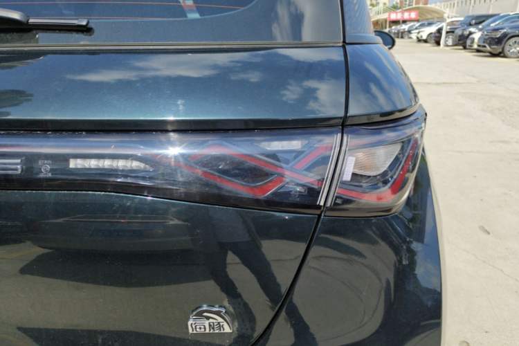 Used BYD Dolphin 2023 420 km Fashion Edition Right Rear Taillight