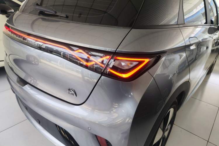 Used BYD Dolphin 2023 420 km Fashion Edition Right Rear Taillight