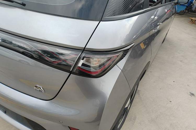 Used BYD Dolphin 2023 420 km Fashion Edition Right Rear Taillight