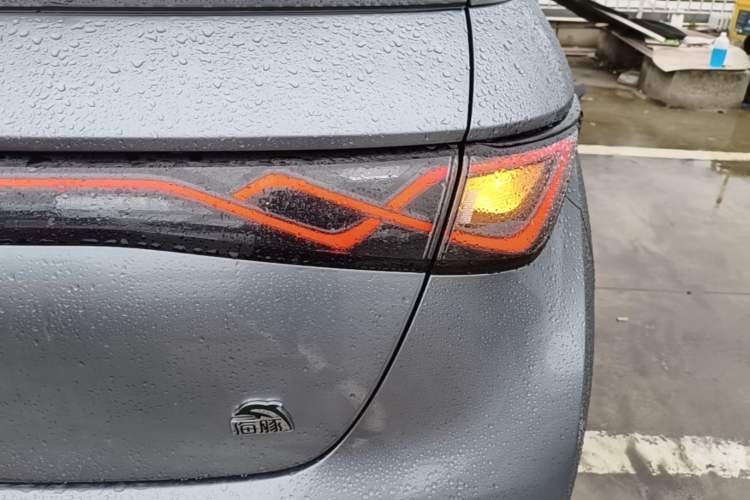 Used BYD Dolphin 2023 420 km Fashion Edition Right Rear Taillight