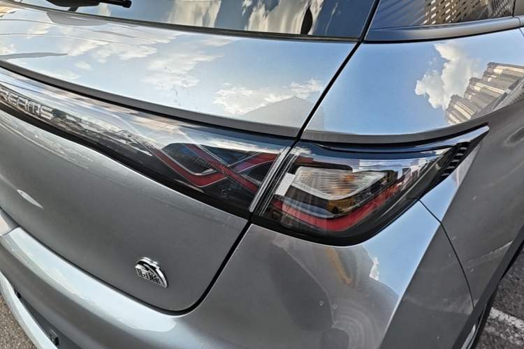 Used BYD Dolphin 2023 420 km Fashion Edition Right Rear Taillight