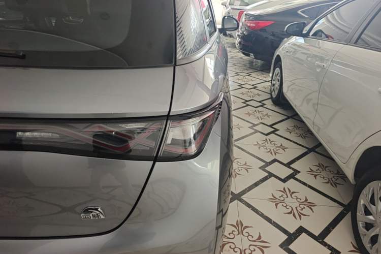 Used BYD Dolphin 2023 420 km Fashion Edition Right Rear Taillight