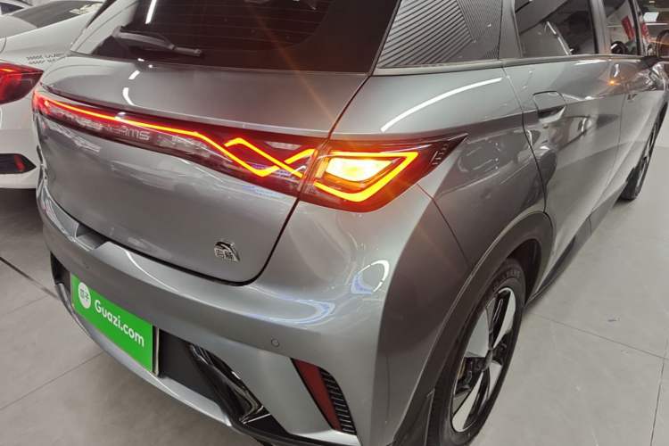 Used BYD Dolphin 2023 420 km Fashion Edition Right Rear Taillight