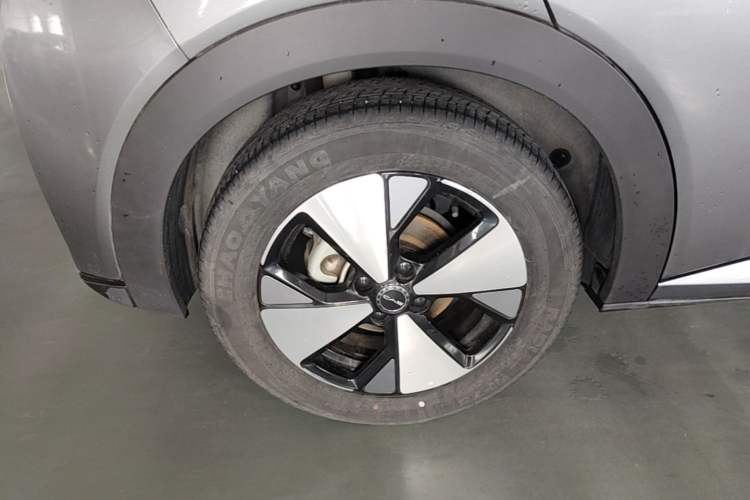 Used BYD Dolphin 2023 420 km Free Version Right Rear Wheel Hub