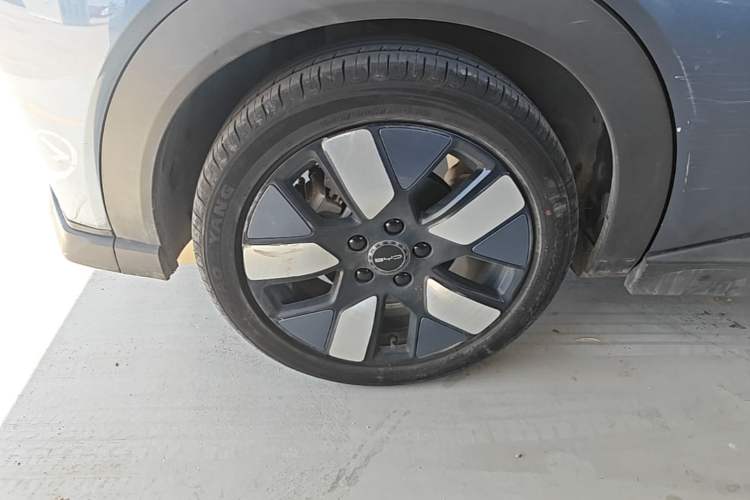 Used BYD Dolphin 2023 401km Knight Edition Right Rear Wheel Hub