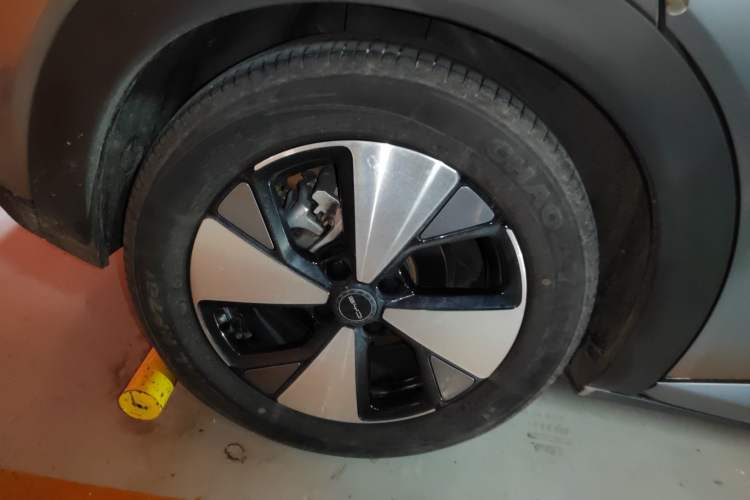 Used BYD Dolphin 2023 420 km Fashion Edition Right Rear Wheel Hub