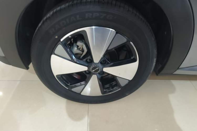 Used BYD Dolphin 2023 420 km Free Version Right Rear Wheel Hub