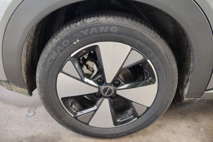Used BYD Dolphin 2023 420 km Free Version Right Rear Wheel Hub