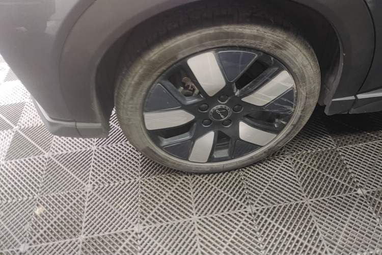 Used BYD Dolphin 2023 401km Knight Edition Right Rear Wheel Hub