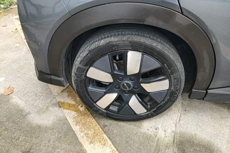 Used BYD Dolphin 2023 401km Knight Edition Right Rear Wheel Hub