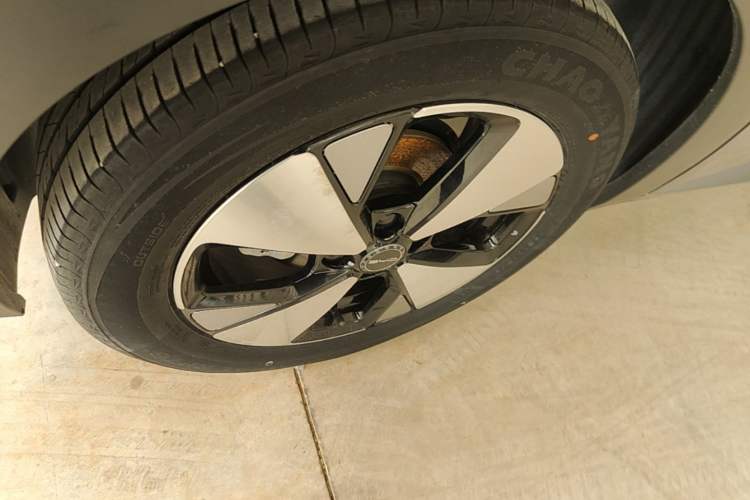 Used BYD Dolphin 2023 420 km Free Version Right Rear Wheel Hub