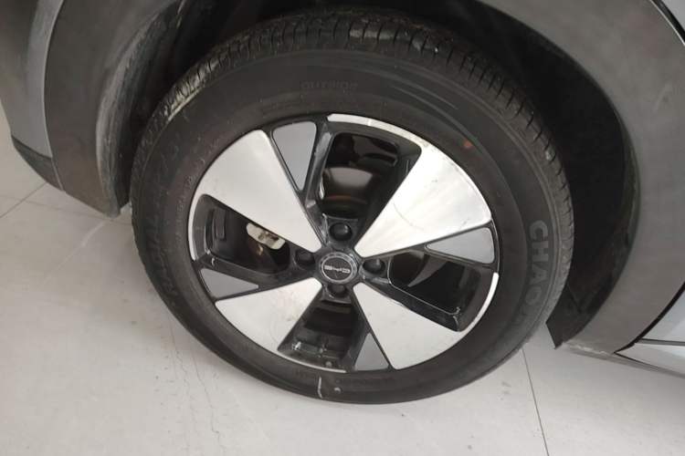 Used BYD Dolphin 2023 420 km Fashion Edition Right Rear Wheel Hub