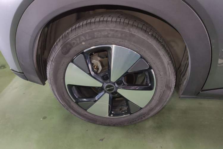 Used BYD Dolphin 2023 420 km Free Version Right Rear Wheel Hub