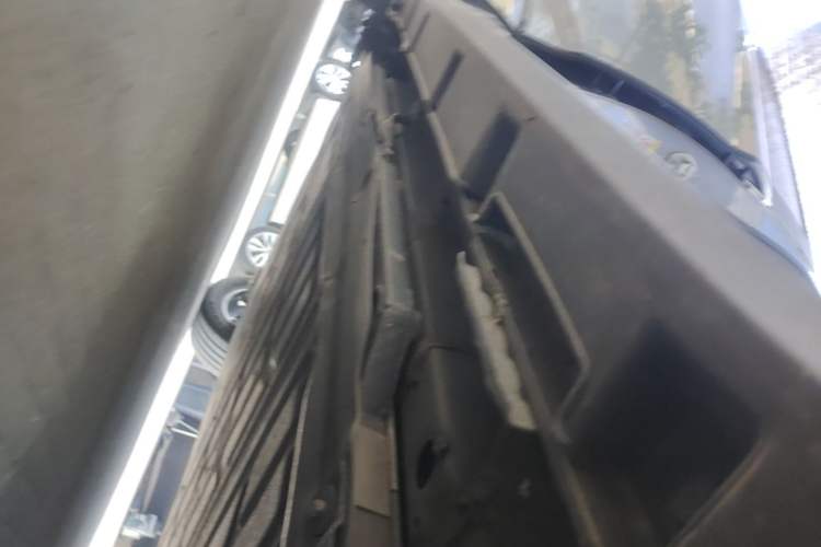 Used BYD Dolphin 2023 420 km Fashion Edition Right Side Sill
