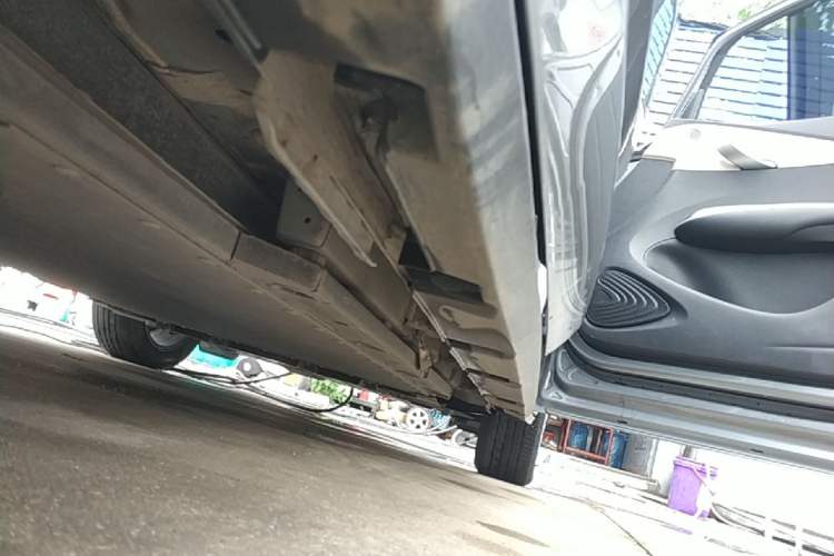 Used BYD Dolphin 2023 420 km Fashion Edition Right Side Sill