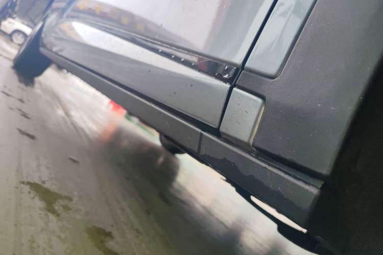 Used BYD Dolphin 2023 420 km Fashion Edition Right Side Sill