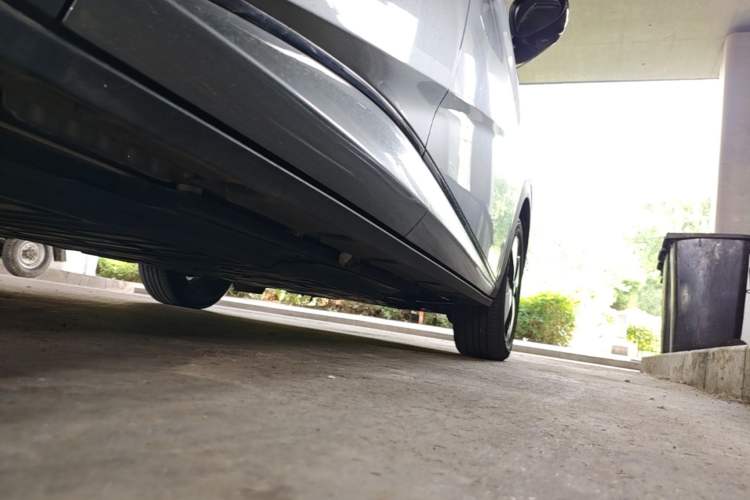 Used BYD Dolphin 2023 420 km Fashion Edition Right Side Sill
