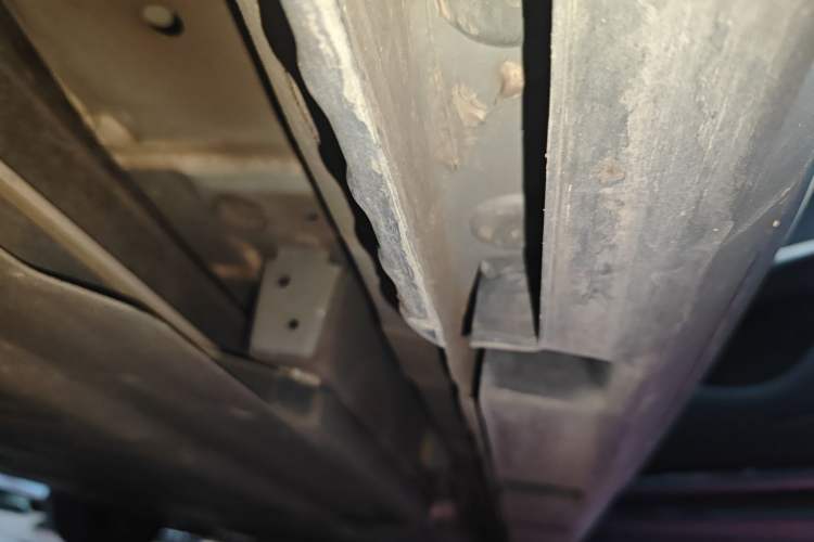 Used BYD Dolphin 2023 420 km Fashion Edition Right Side Sill