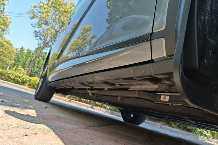 Used BYD Dolphin 2023 420 km Fashion Edition Right Side Sill