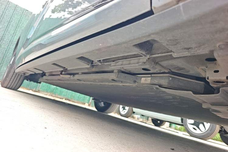 Used BYD Dolphin 2023 420 km Fashion Edition Right Side Sill