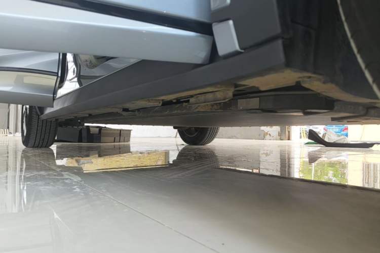 Used BYD Dolphin 2023 420 km Fashion Edition Right Side Sill