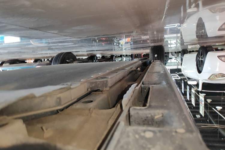 Used BYD Dolphin 2023 420 km Fashion Edition Right Side Sill