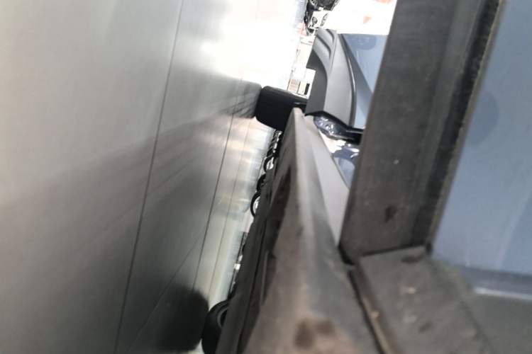 Used BYD Dolphin 2023 401km Knight Edition Right Side Sill