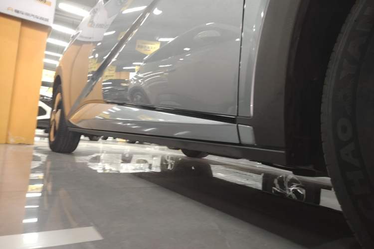 Used BYD Dolphin 2023 420 km Free Version Right Side Sill