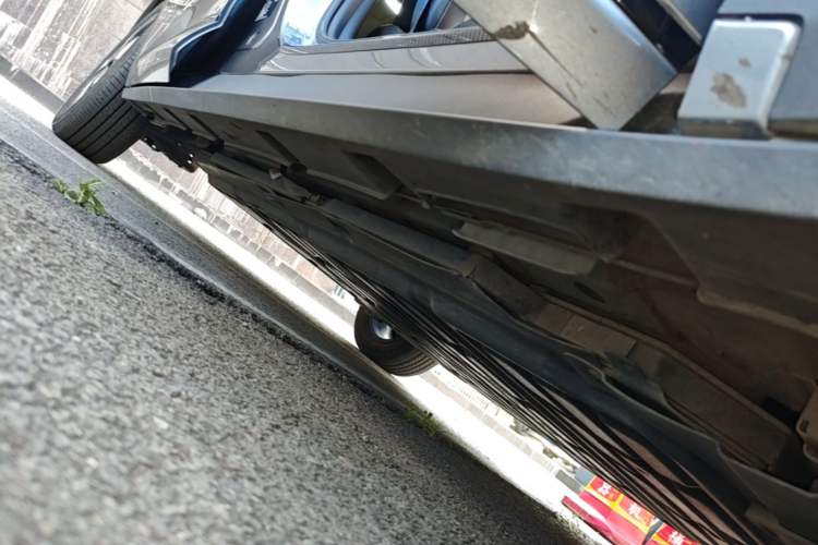 Used BYD Dolphin 2023 420 km Fashion Edition Right Side Sill